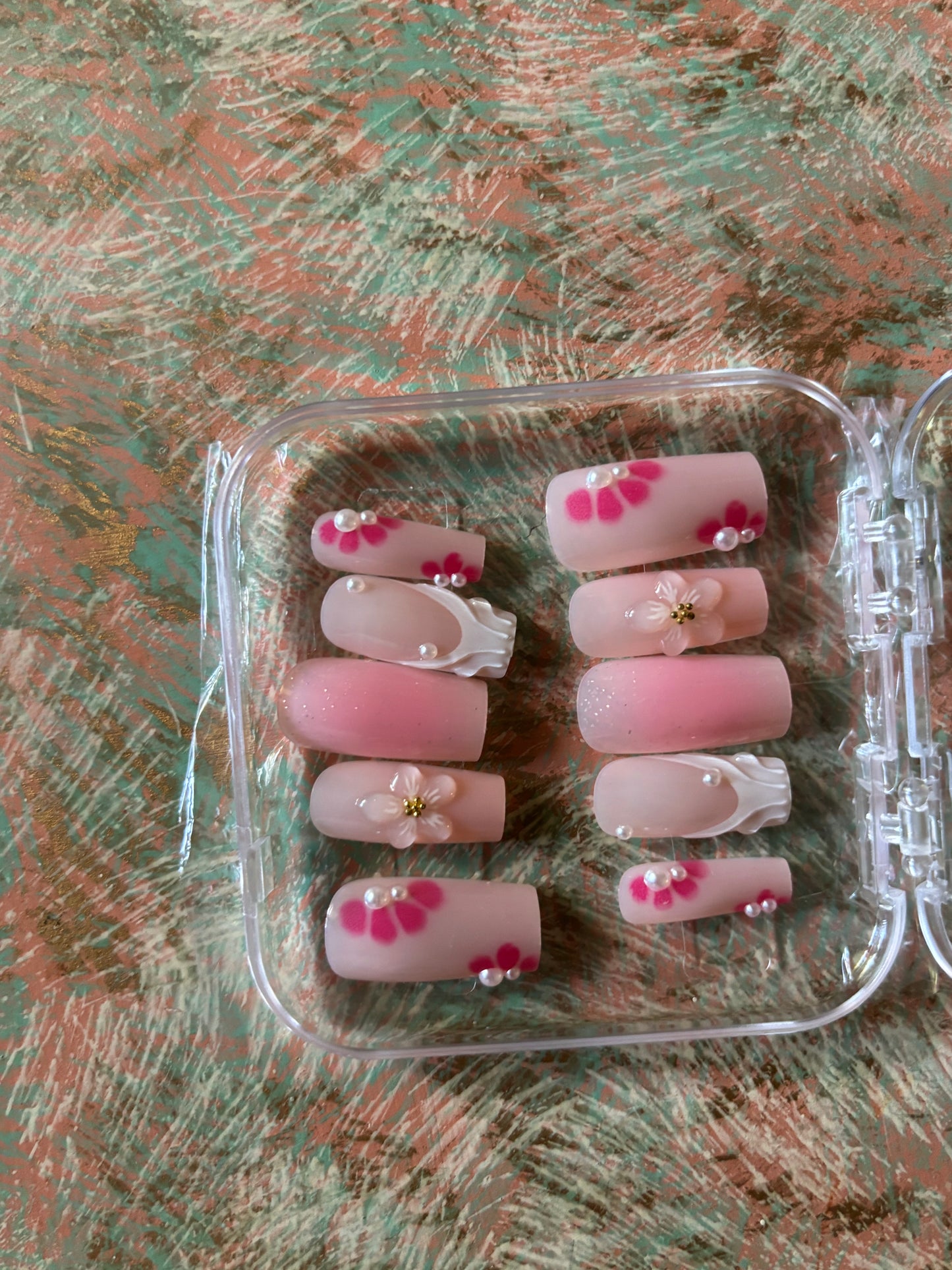 🔅 Faux Ongles Press-On « Sakura Pearl » – Élégance Florale Rose 🔅